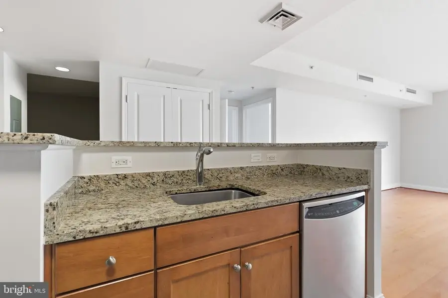 1020 N Highland St #615, Arlington, VA 22201 - #3
