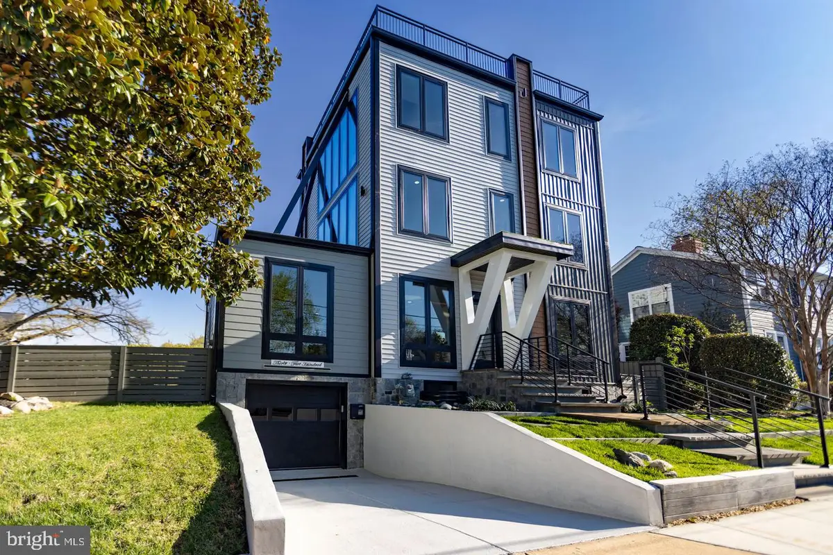 3500 7th St N, Arlington, VA 22201 - #1