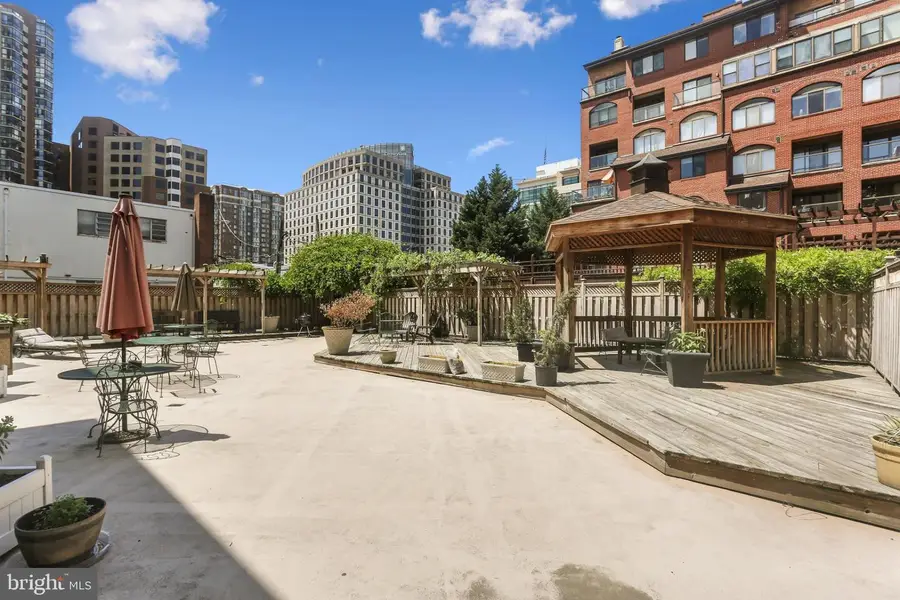1020 N Stafford St #110, Arlington, VA 22201 - #3