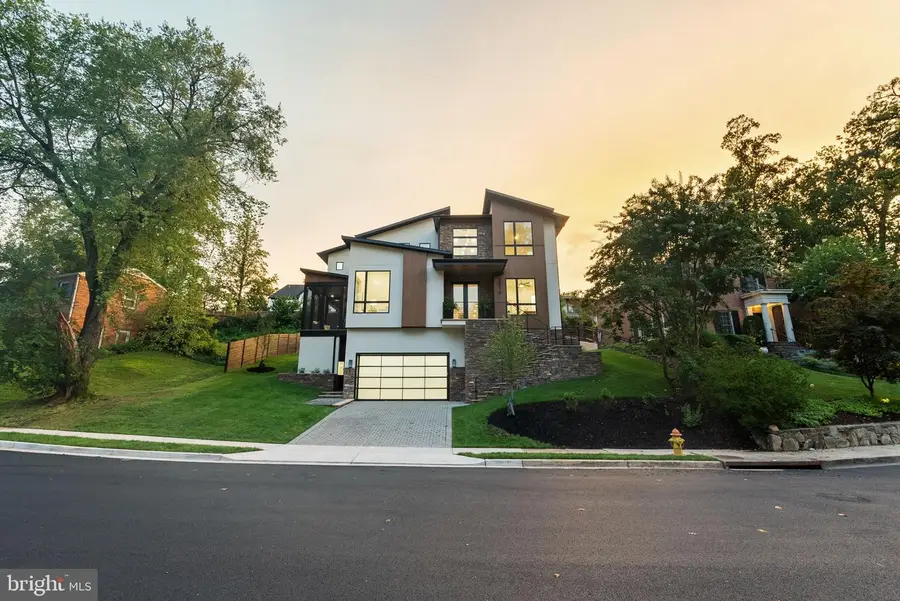 2816 N Jefferson St, Arlington, VA 22207 - #2