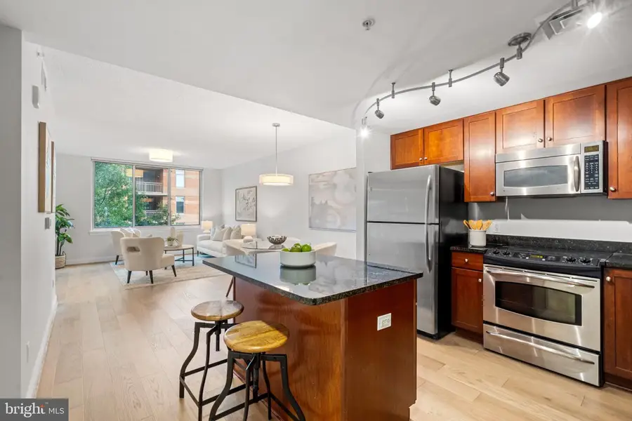 1020 N Highland St #403, Arlington, VA 22201 - #3