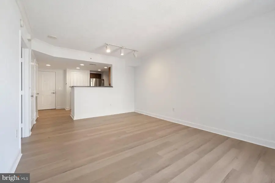 1205 N Garfield St #911, Arlington, VA 22201 - #3
