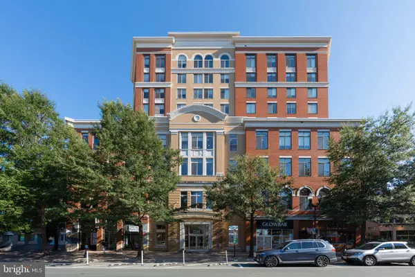 1220 N Fillmore St #606, ARLINGTON, VA 22201
