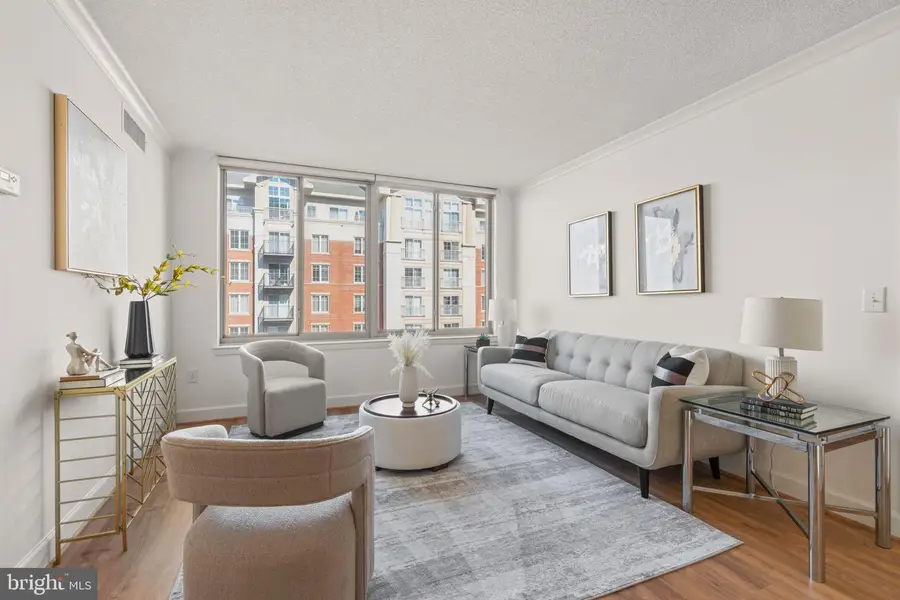 1220 N Fillmore St #606, Arlington, VA 22201 - #3