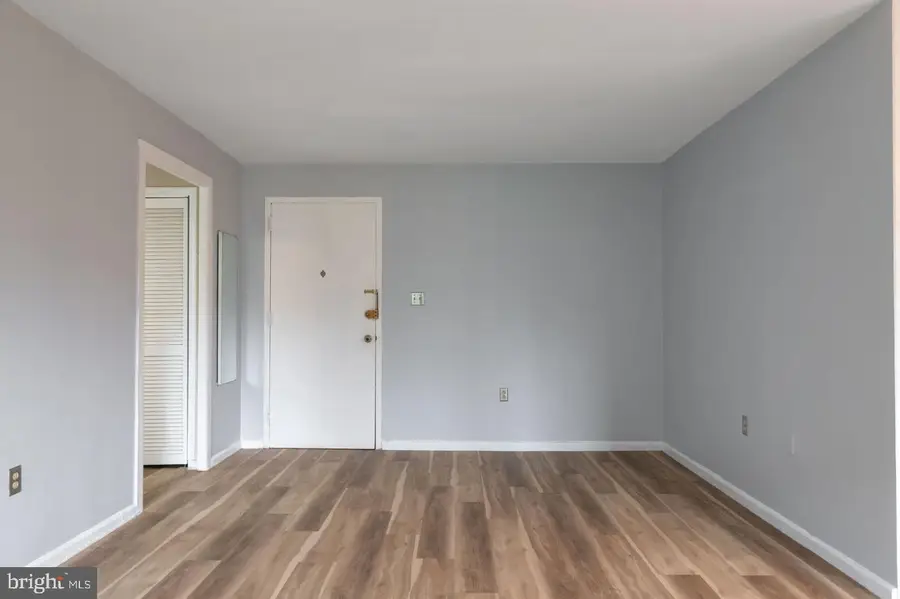 1200 S Arlington Ridge Rd #205, Arlington, VA 22202 - #3