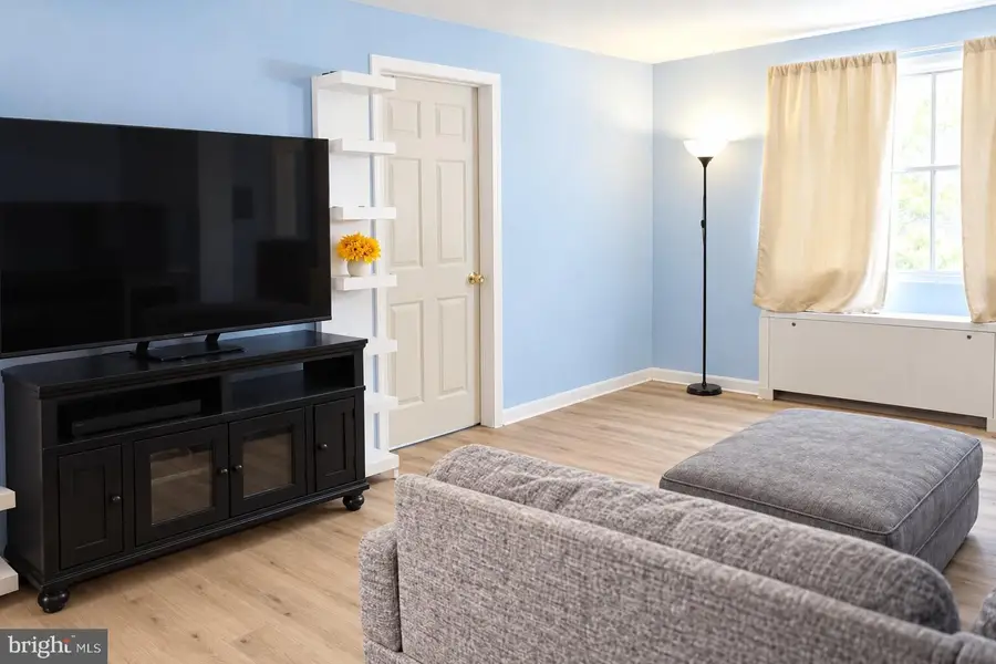 750 S Dickerson St #103, Arlington, VA 22204 - #3