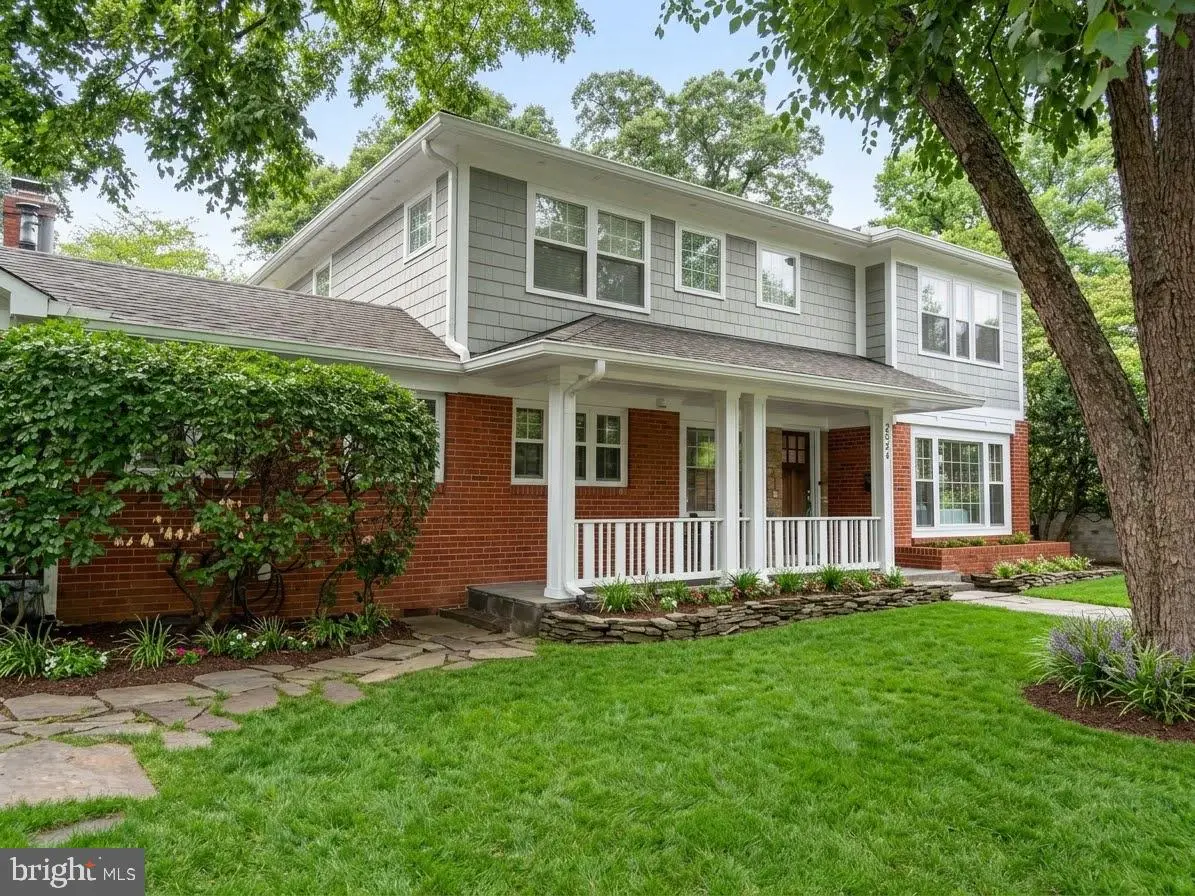 2524 N Ridgeview Rd N, Arlington, VA 22207 - #1