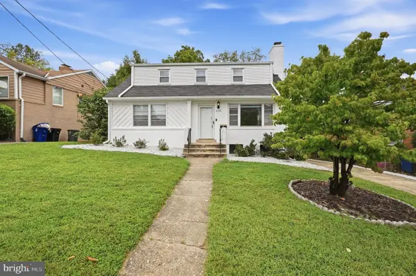 Address Withheld By Seller, ARLINGTON, VA 22204