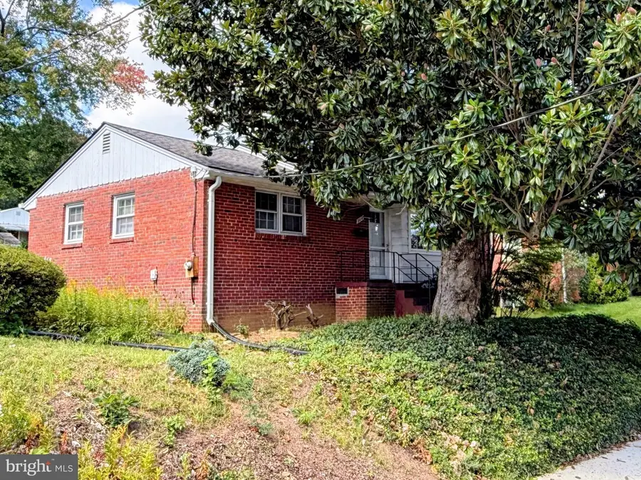 2016 N Woodstock St, Arlington, VA 22207 - #2