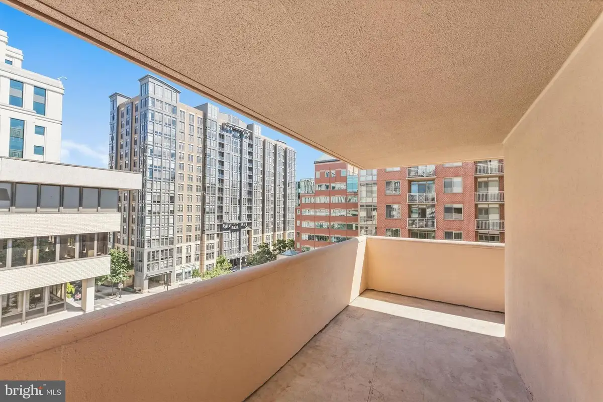 1301 N Courthouse Rd #1216, Arlington, VA 22201 - #1