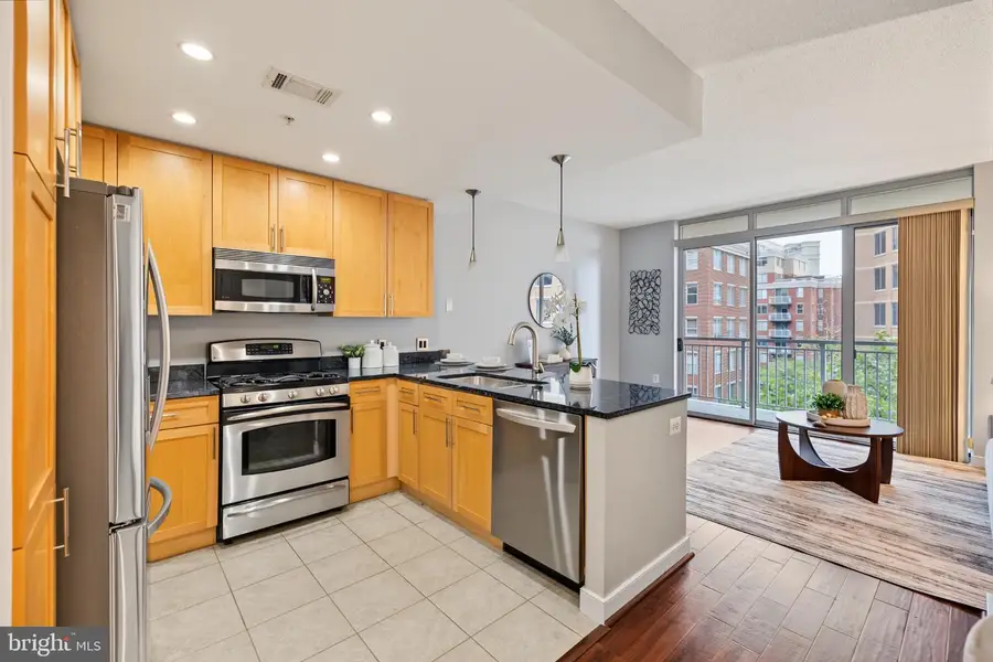 820 N Pollard St #410, Arlington, VA 22203 - #3