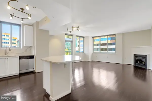 851 N Glebe Rd #311, ARLINGTON, VA 22203