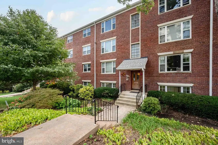 1402 12th St N #s205, Arlington, VA 22209 - #3