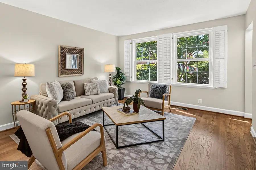 4626 34th St S, Arlington, VA 22206 - #3