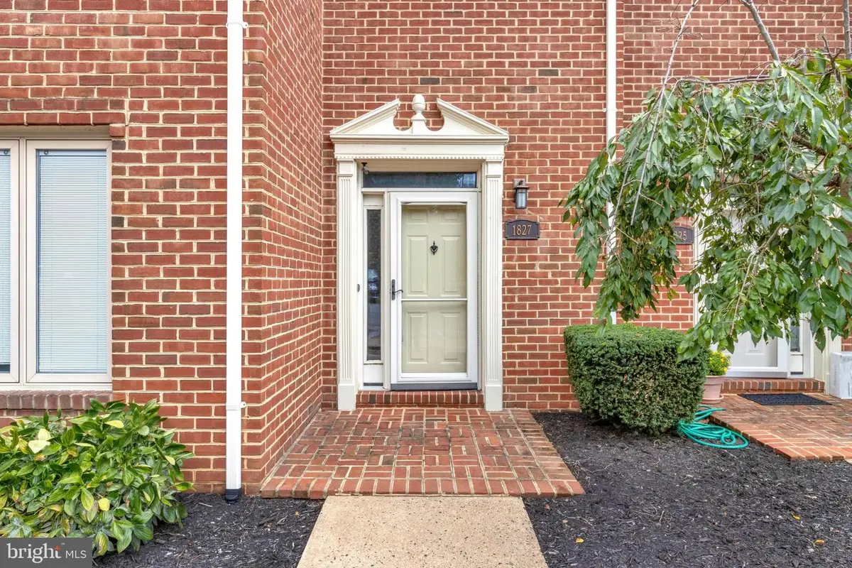 1827 N Uhle St #1, Arlington, VA 22201 - #1