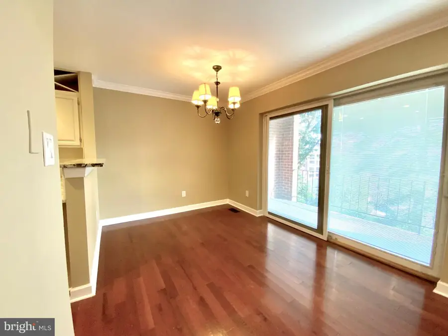 1827 N Uhle St #1, Arlington, VA 22201 - #3