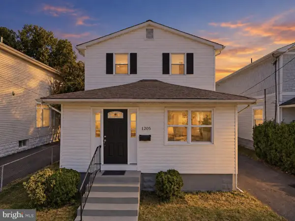 1205 Quincy St, ARLINGTON, VA 22201