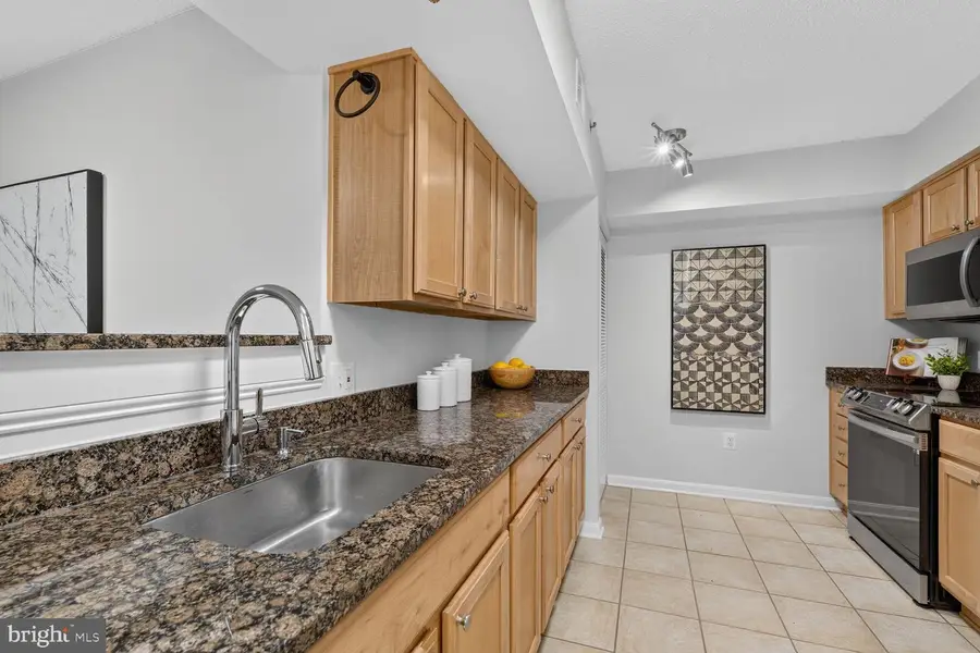 1001 N Vermont St #214, Arlington, VA 22201 - #2