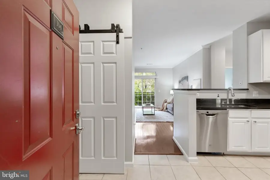 2465 Army Navy Dr #104, Arlington, VA 22206 - #2