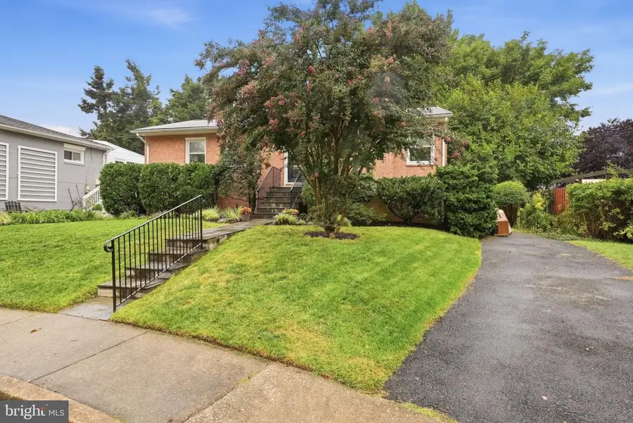 620 S Ivy St, Arlington, VA 22204 - #3