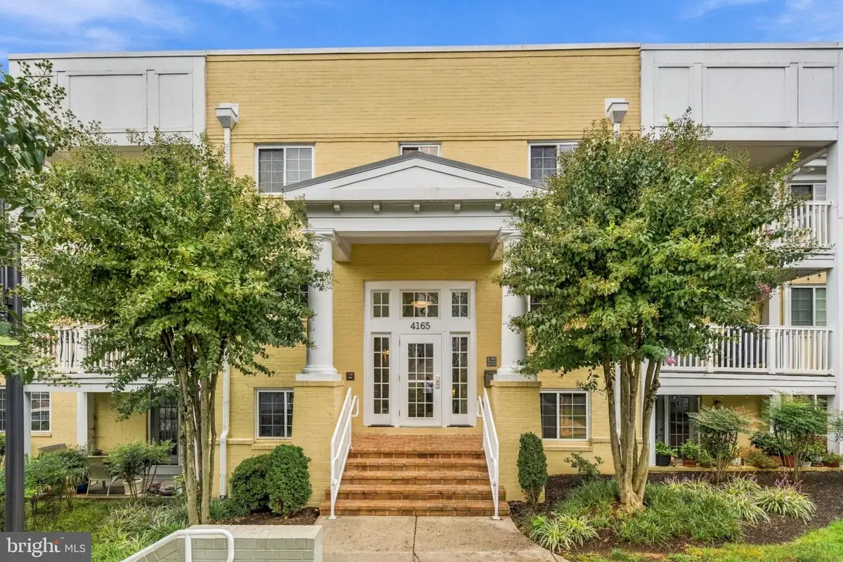 4165 S Four Mile Run Dr #401, Arlington, VA 22204 - #1