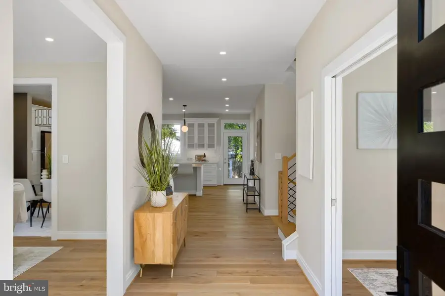 5709 5th St S, Arlington, VA 22204 - #3