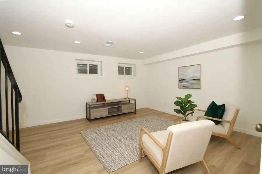 3321 S Wakefield St #a, Arlington, VA 22206 - #2