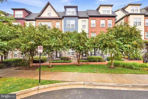1739 13th St S, ARLINGTON, VA 22204