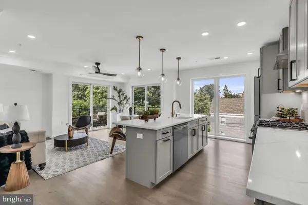 1201 N Quinn St #201, ARLINGTON, VA 22209