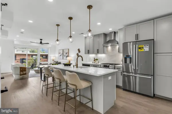 1201 N Quinn St #203, ARLINGTON, VA 22209