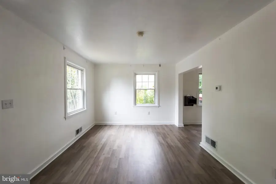 2419 N Dickerson St N, Arlington, VA 22207 - #3