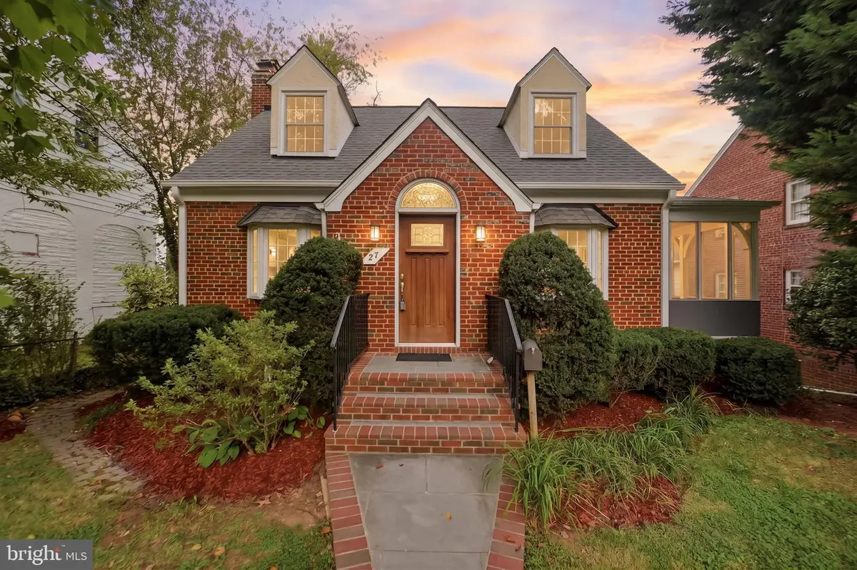 27 N Fenwick St N, Arlington, VA 22201 - #1