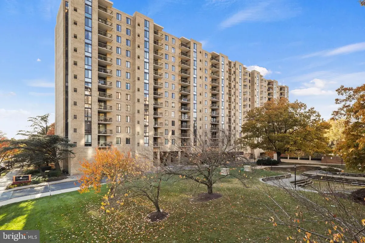 4500 S Four Mile Run Dr #927, Arlington, VA 22204 - #1