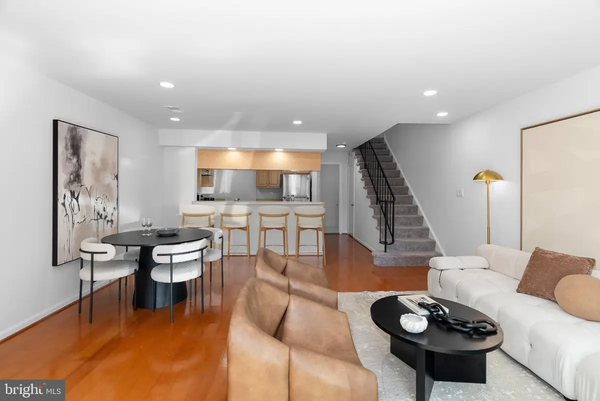 2117 N Monroe St #d, Arlington, VA 22207 - #1
