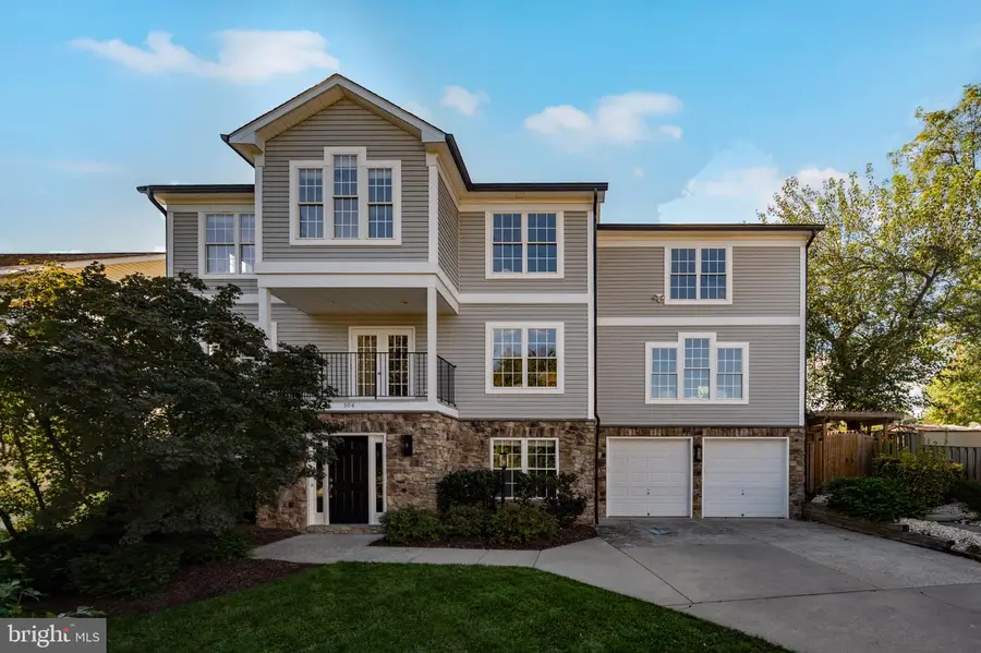 904 S Oakland St, Arlington, VA 22204 - #2