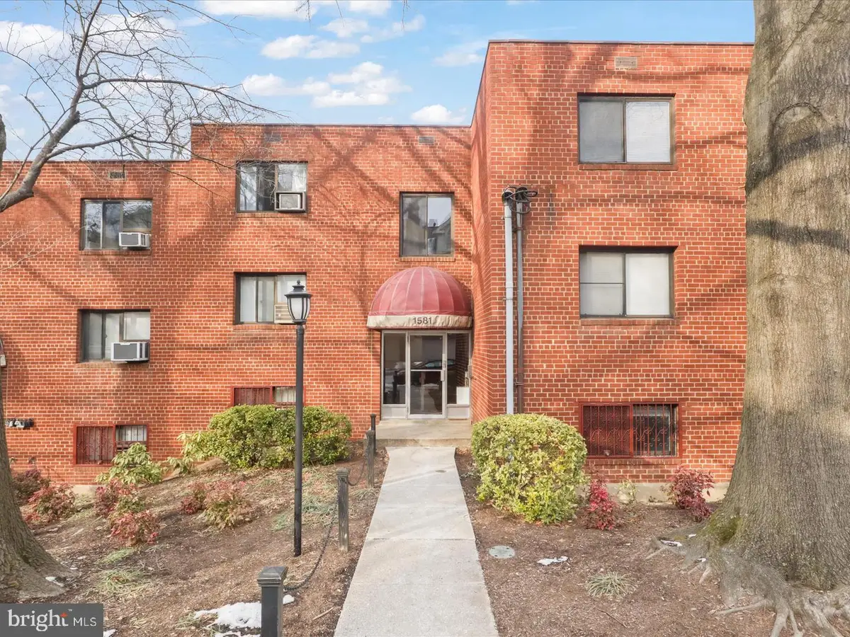 1581 N Colonial Ter #201-x, Arlington, VA 22209 - #1