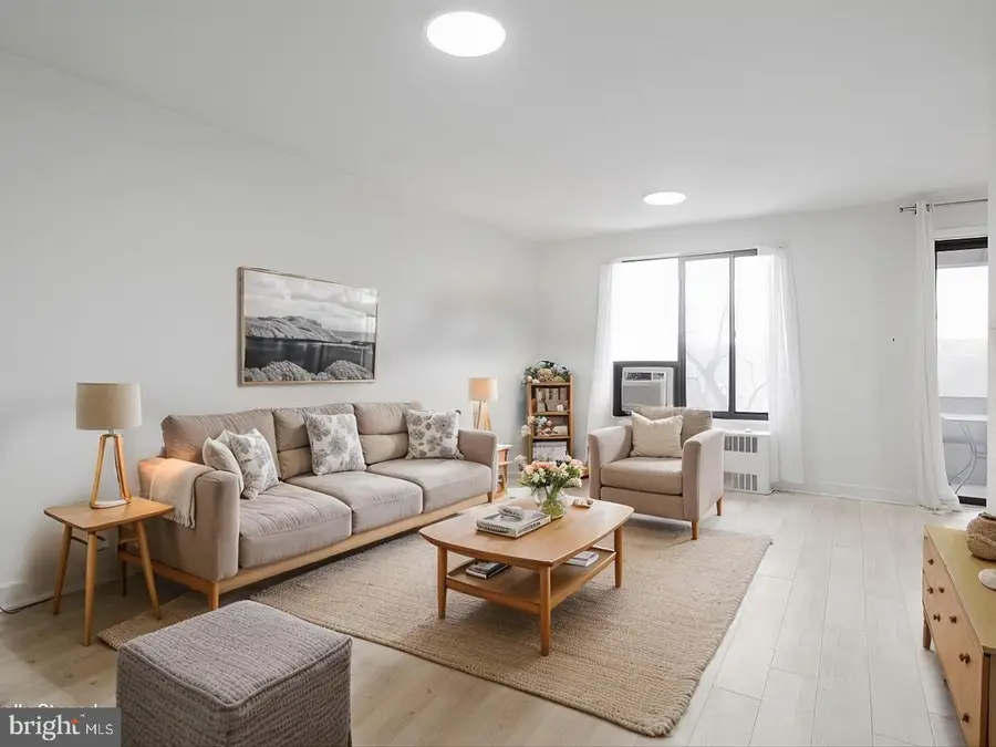 1581 N Colonial Ter #201-x, Arlington, VA 22209 - #3
