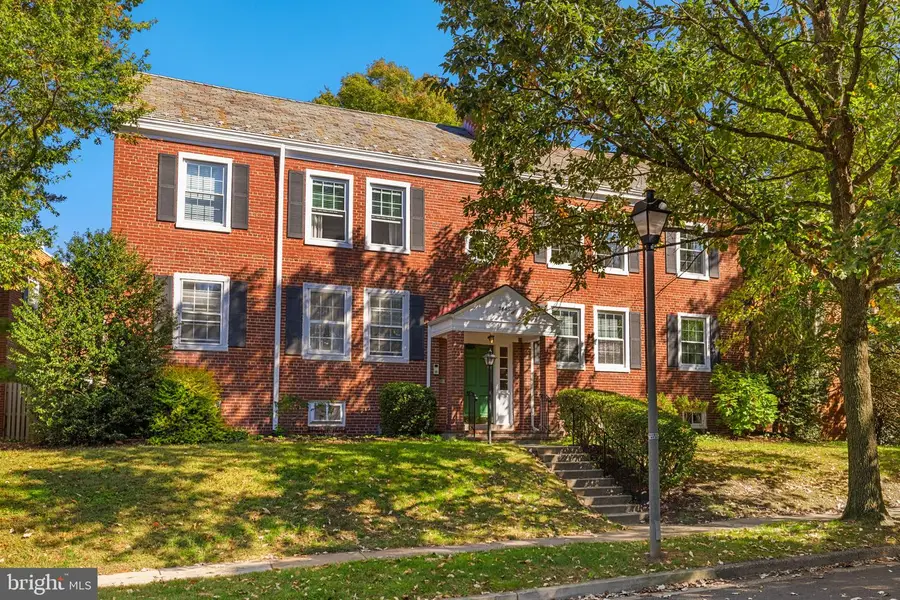 2865 S Buchanan St #b2, Arlington, VA 22206 - #2