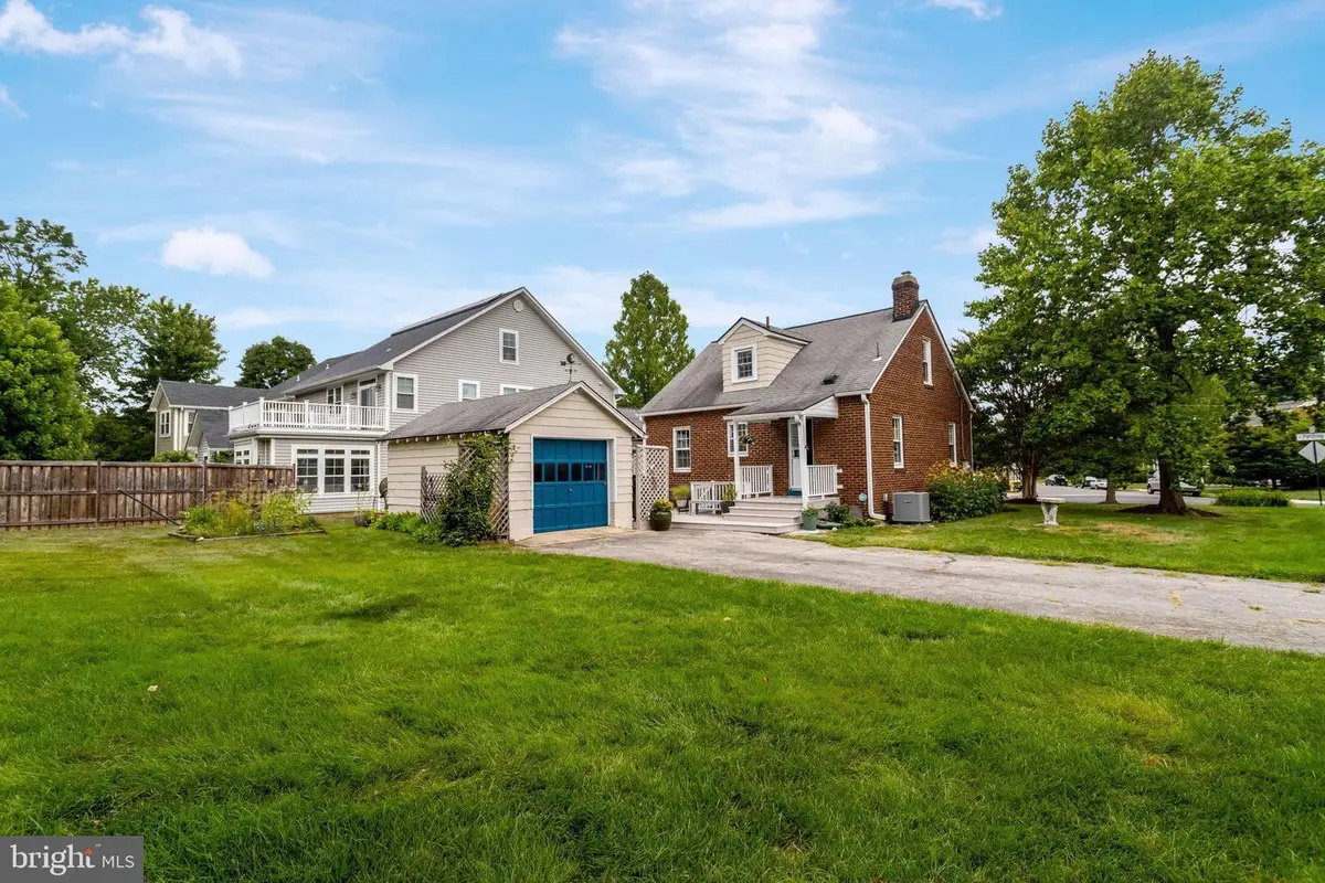 34 S Pershing Dr, Arlington, VA 22204 - #1