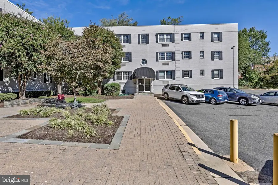 2030 N Vermont St #303, Arlington, VA 22207 - #3