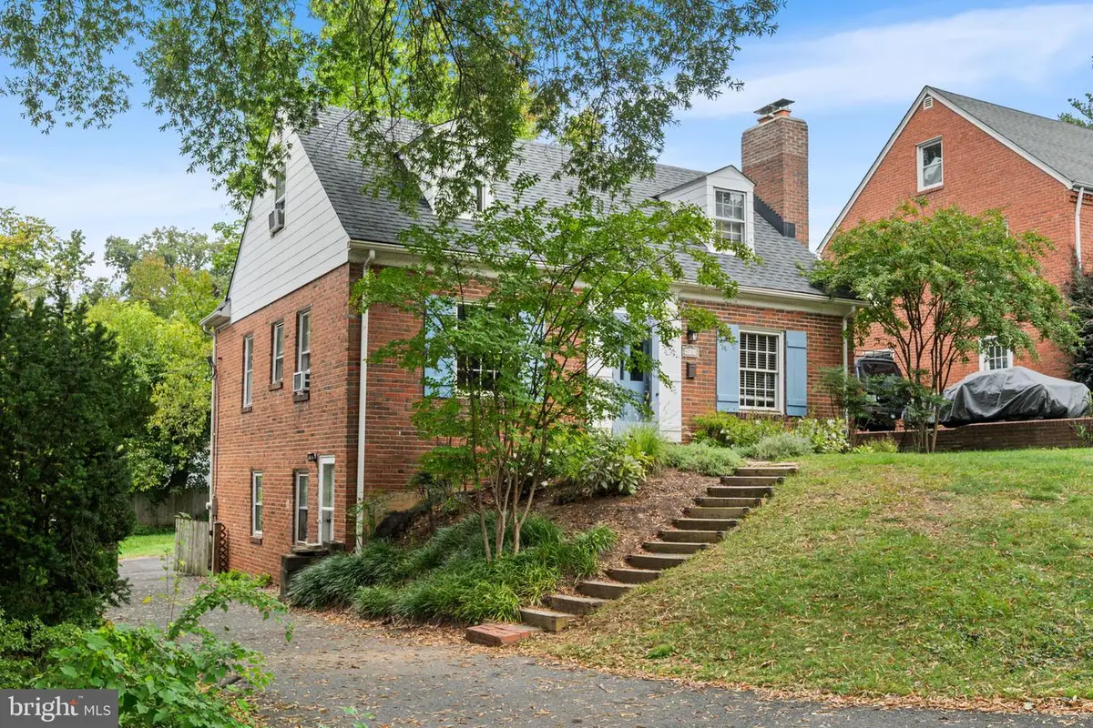 4733 20th St N, Arlington, VA 22207 - #1