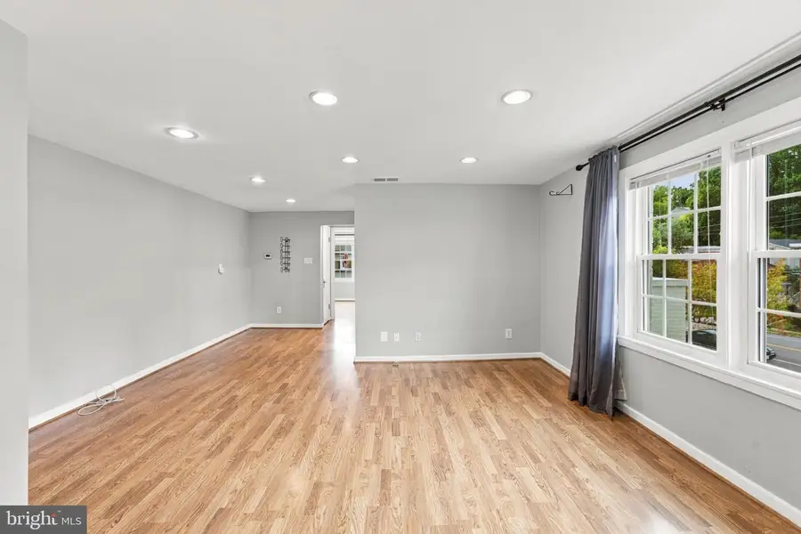 822 S Arlington Mill Dr S #2-302, Arlington, VA 22204 - #3