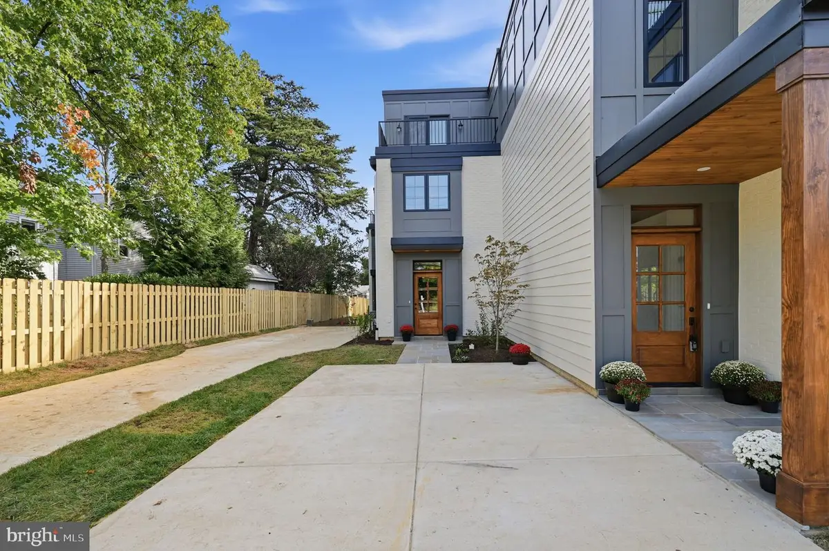 1225 N Quincy St, Arlington, VA 22201 - #1