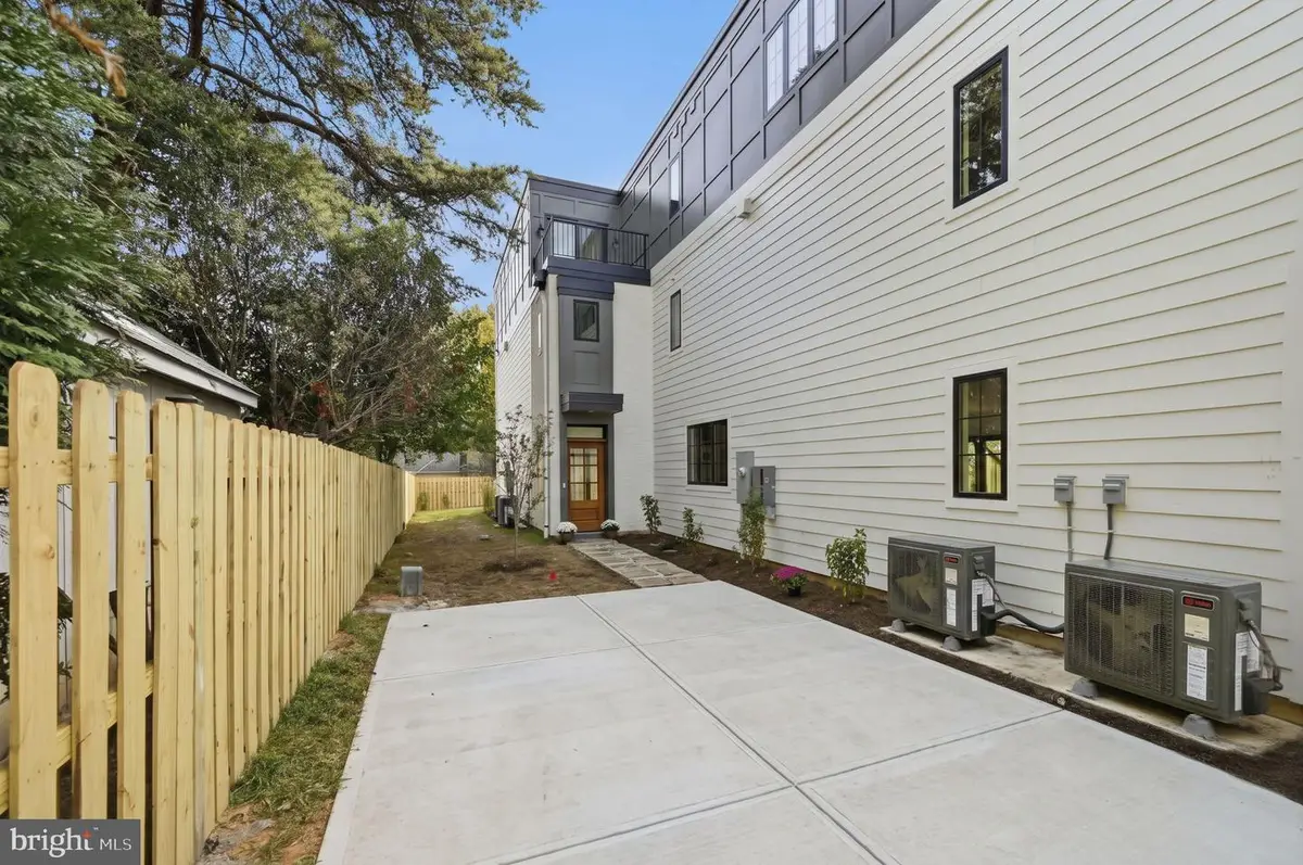 1227 N Quincy St, Arlington, VA 22203 - #1