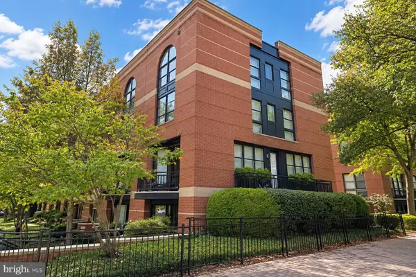 1630 N Rhodes St, ARLINGTON, VA 22209