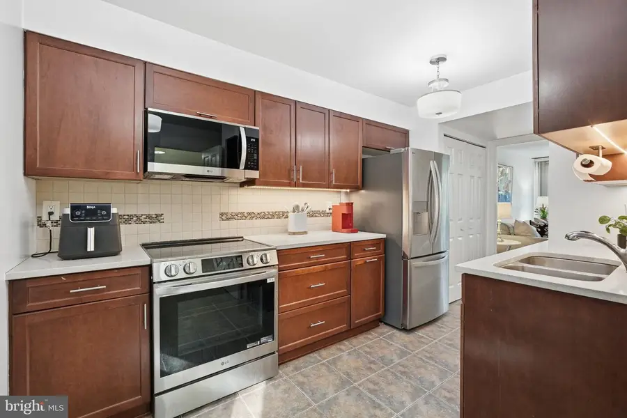 1219 N Nash St #1, Arlington, VA 22209 - #2