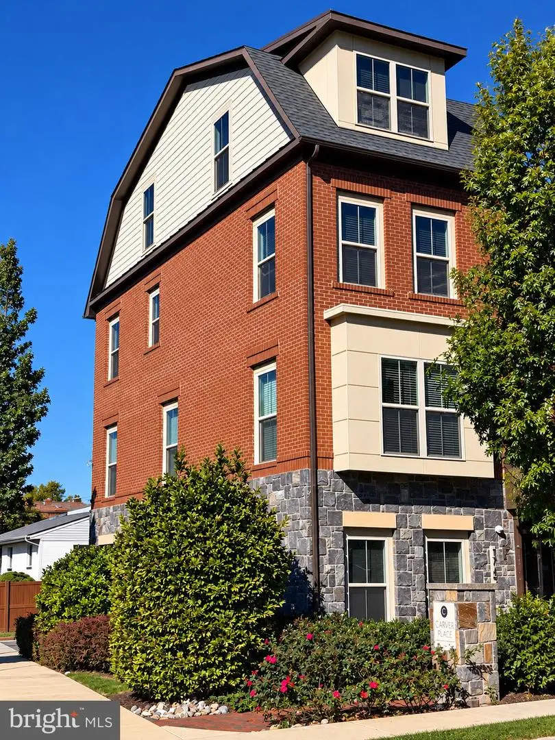 1745 13th St S #1, Arlington, VA 22204 - #1