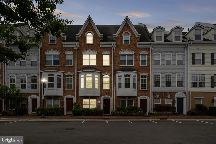 5127 Gardner Dr, Alexandria, VA 22304 - #2