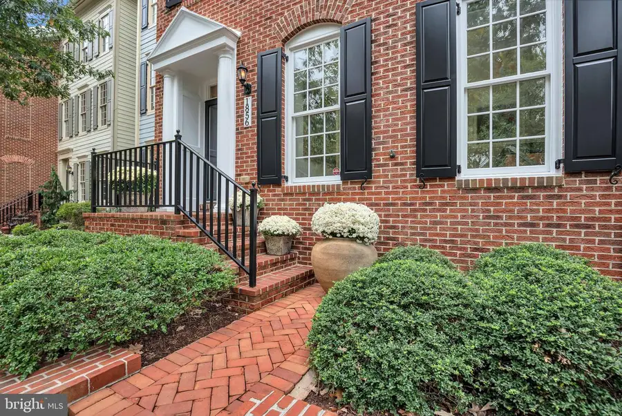 1856 Carpenter Rd, Alexandria, VA 22314 - #2
