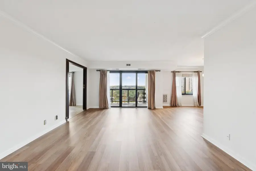 205 Yoakum Pkwy #823, Alexandria, VA 22304 - Image #3